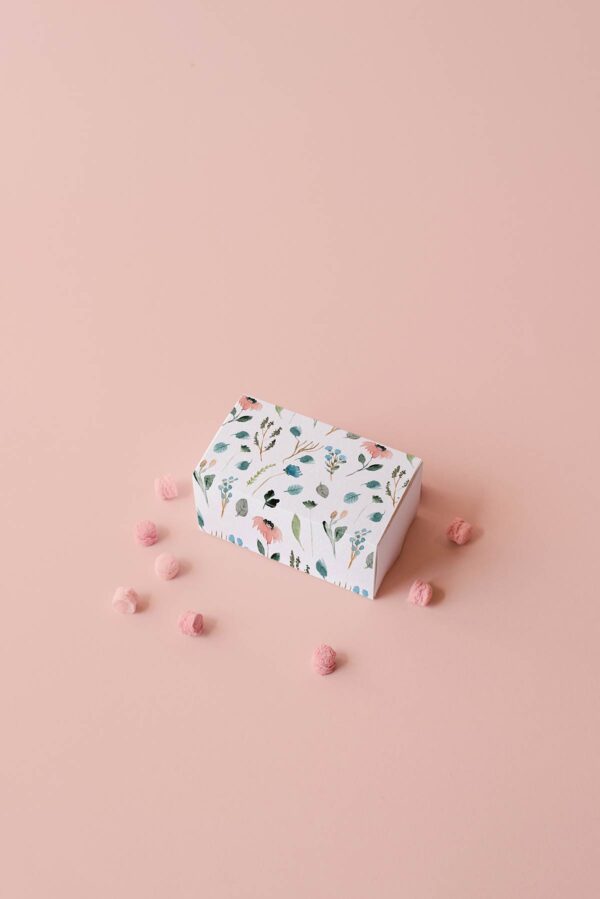 Garden Scatola Fiamiferi Mockup Retro