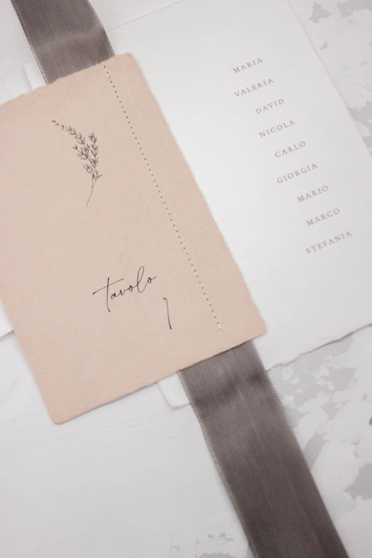 Tableau Su Carta Artigianale Cotone Con Dettagli Cuciti